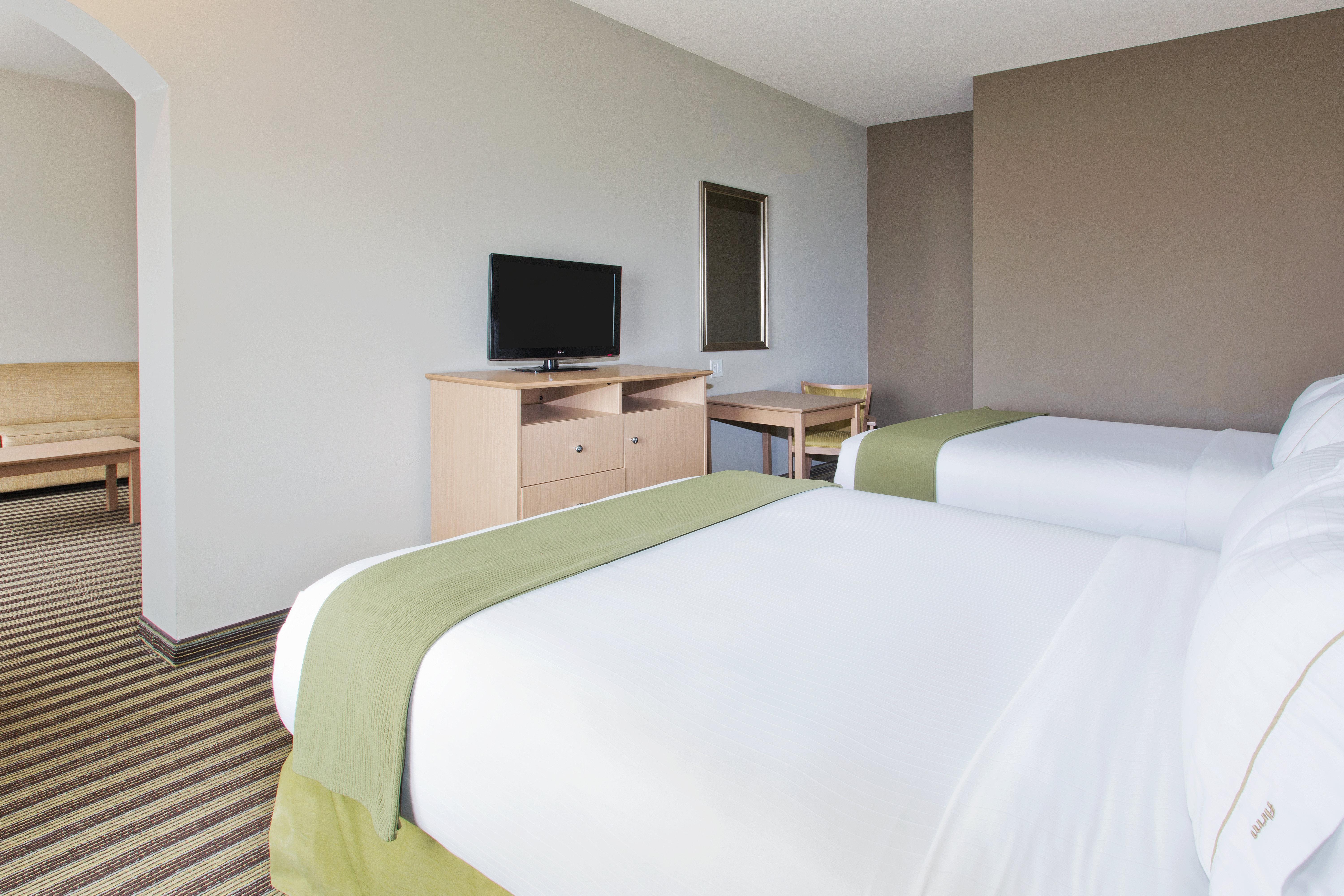 Holiday Express & By Ihg