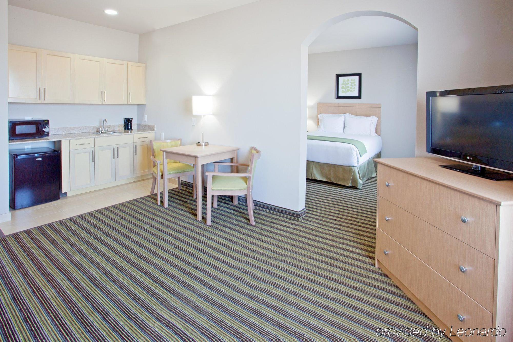 Holiday Express & By Ihg Hotel